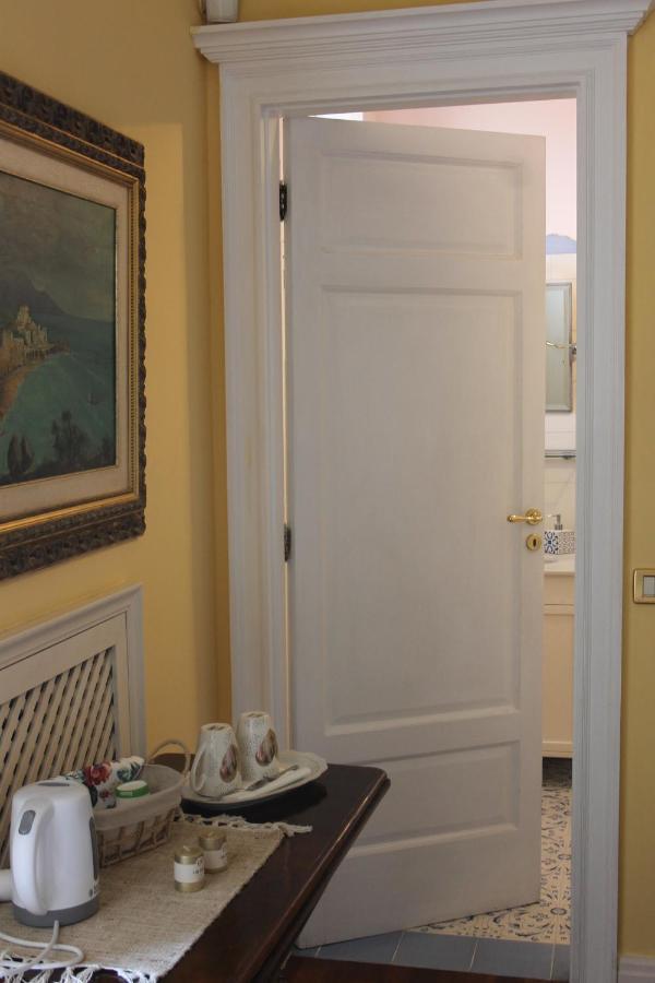 B&B Le Sorelle ナポリ エクステリア 写真